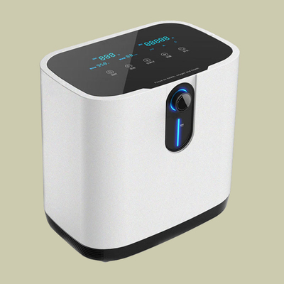 Máquina médica del oxígeno del concentrador ajustable del oxígeno 5lpm de la pureza del 93%
