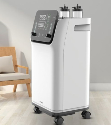 Oxígeno médico del hospital que da a máquina el concentrador portátil del oxígeno de 6 LPM